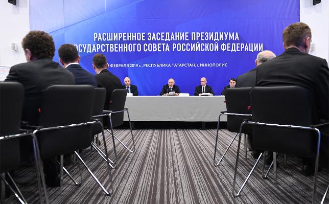 Владимир Путин: «Градостроительные нормы и правила должны быть не только удобными и прозрачными для застройщиков, но и эффективно работающими»